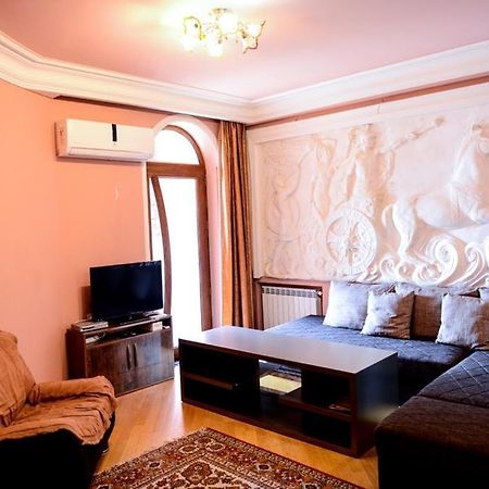 Angel Apartments Ереван Екстериор снимка